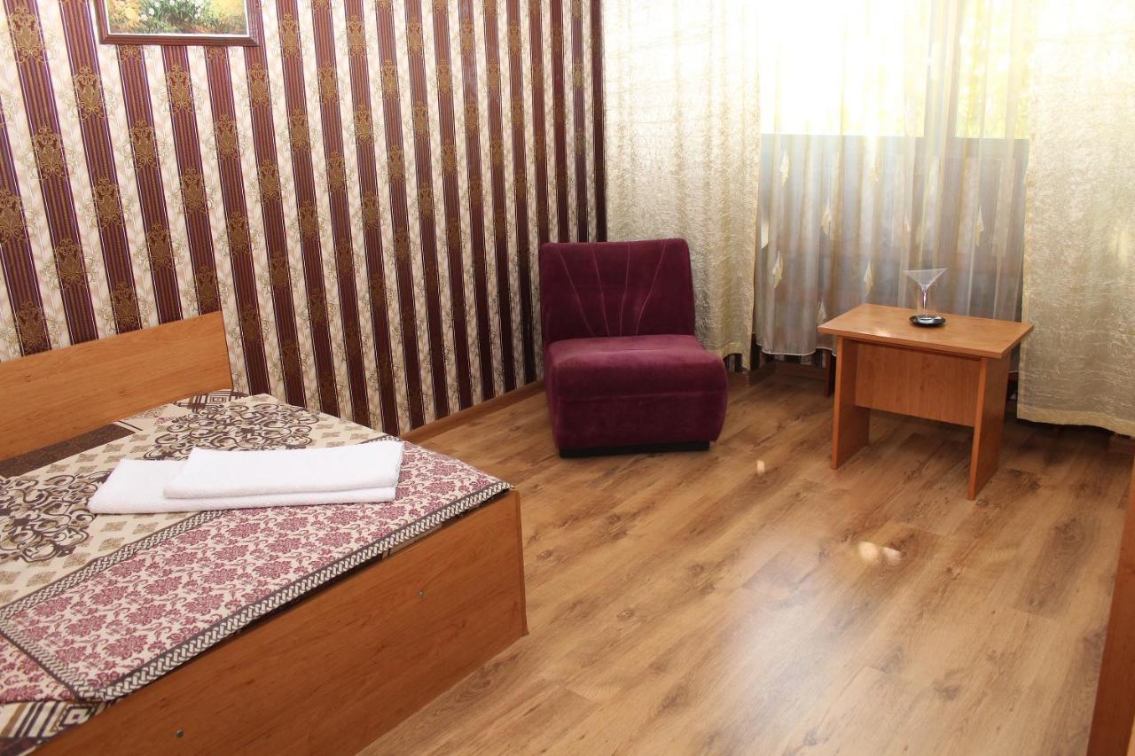 Hotel Trakia Pazardzhik Bagian luar foto