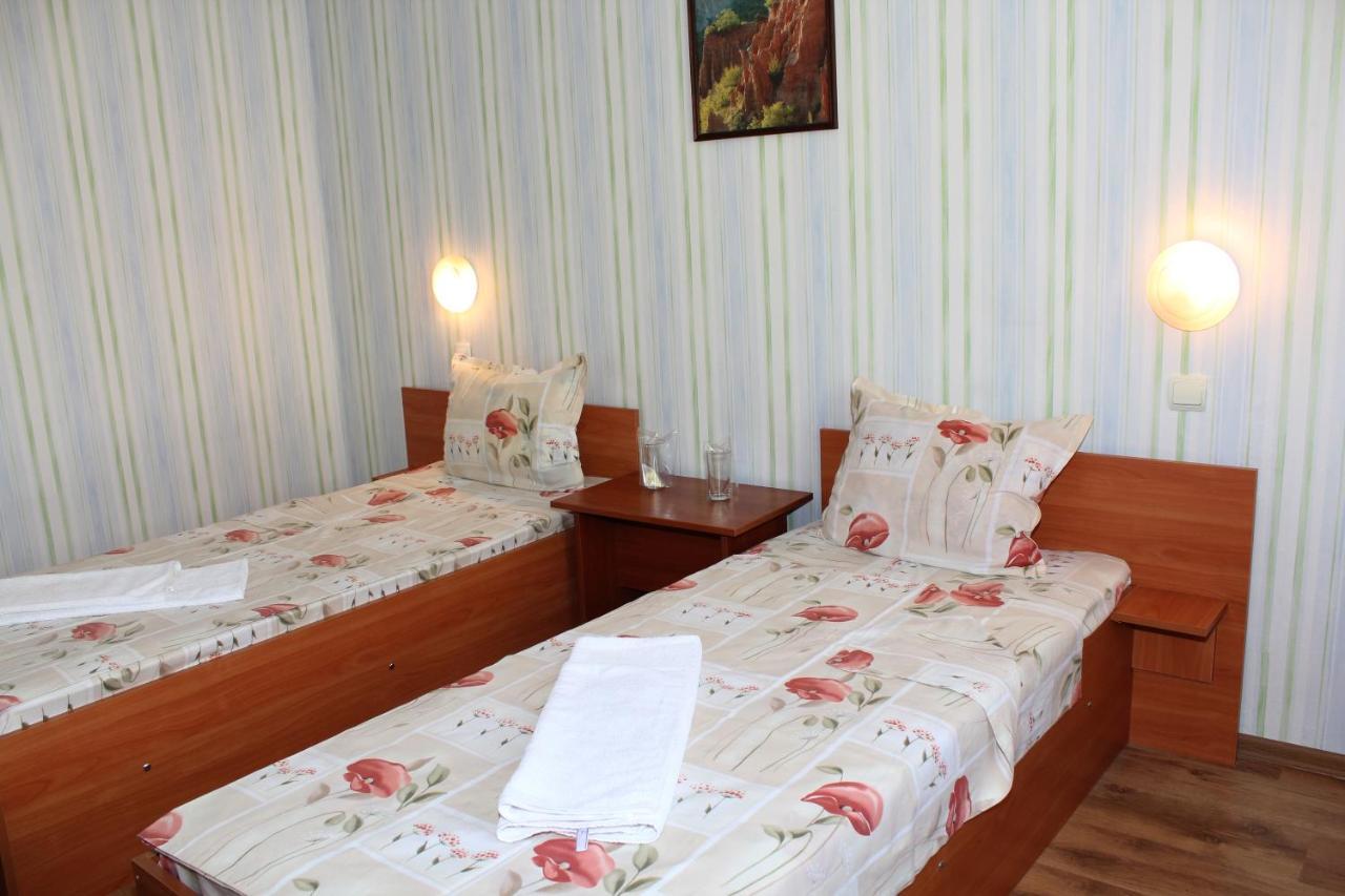 Hotel Trakia Pazardzhik Bagian luar foto